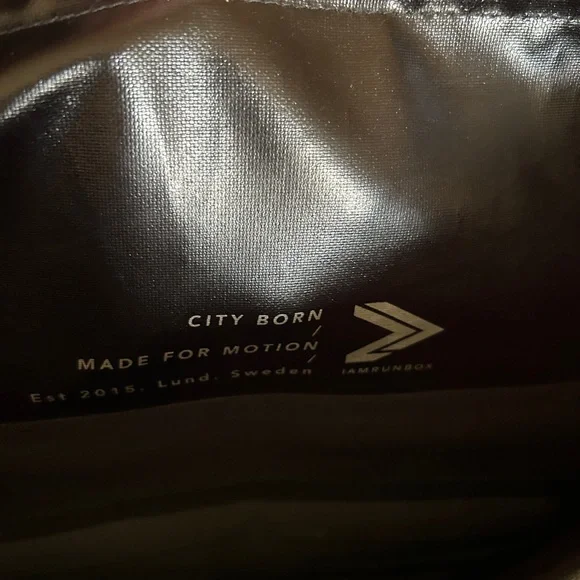 IAMRUNBOX commuting backpack